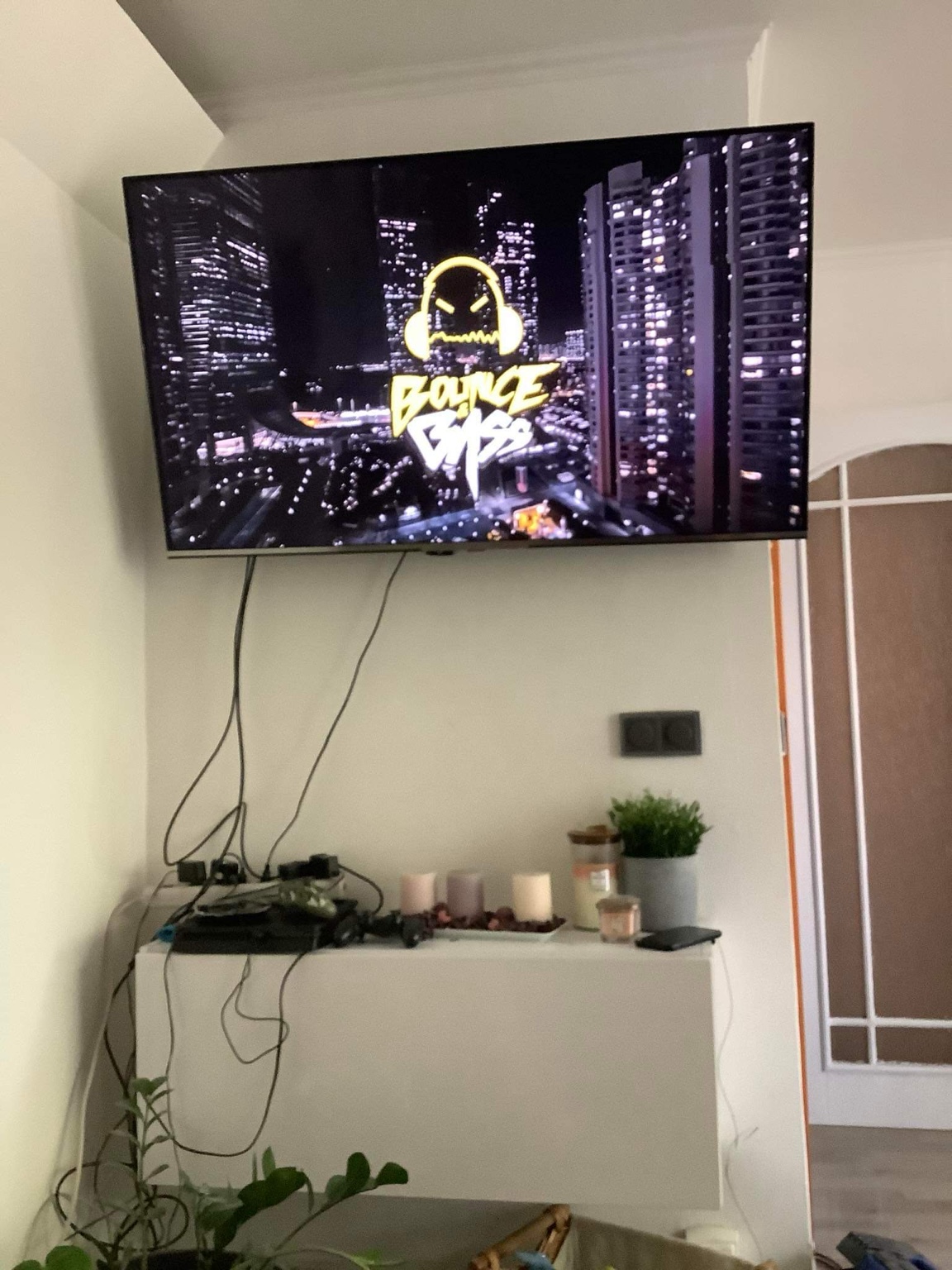 Stěna před úpravou